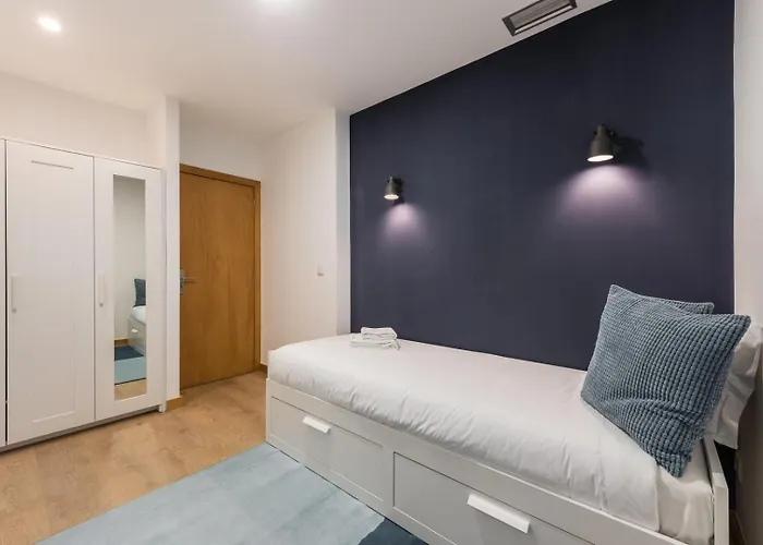 Apartament Guestready - Chic Cityscape *