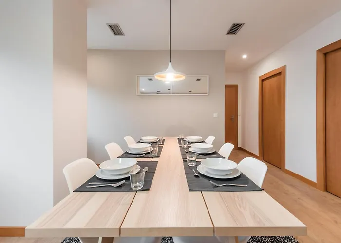 Guestready - Chic Cityscape *