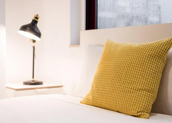 Guestready - Chic Cityscape *